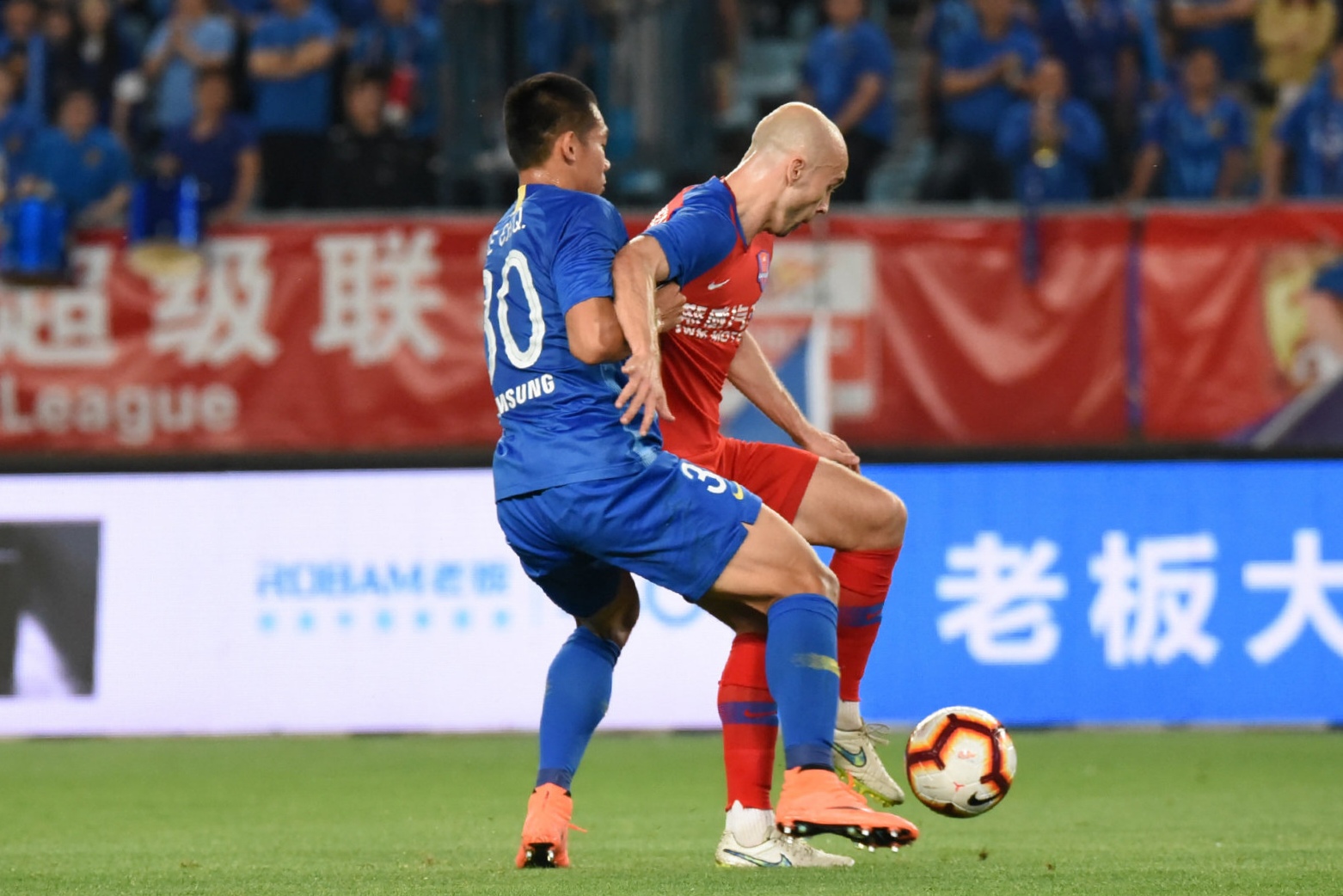 今夜突围战来临；山东泰山围绕法甲造点机会；信心回归；身体对抗强度拉满的简单介绍