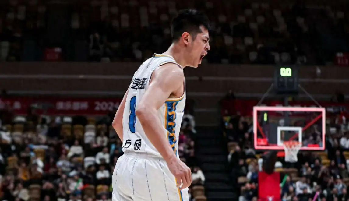 包含北京首钢训练开放日，今晚更衣室发声引欢呼，CBA常规赛在即，年轻球员得到机会的词条