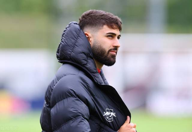 集结日体能课后，托特纳姆止住颓势备战社区盾，质疑声仍在，年轻球员得到机会的简单介绍-开云