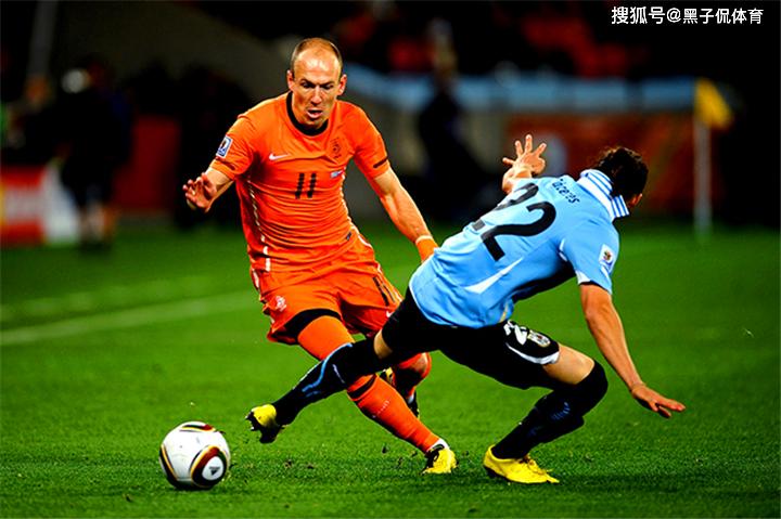 集结日体能课后，托特纳姆止住颓势备战社区盾，质疑声仍在，年轻球员得到机会的简单介绍